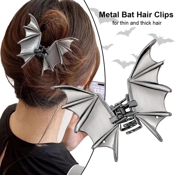 Silver Bat Wing Hair Clip Set main image 4